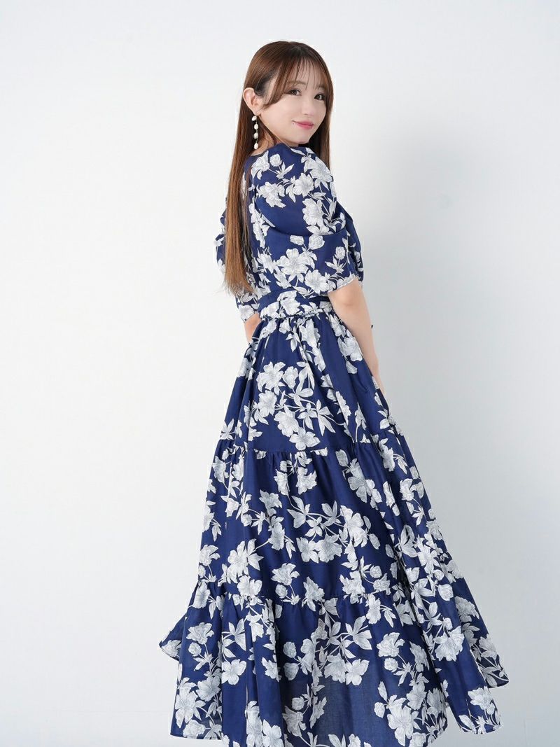 efla(エフラ)公式通販｜花柄ボリュームスリーブティアードワンピース
